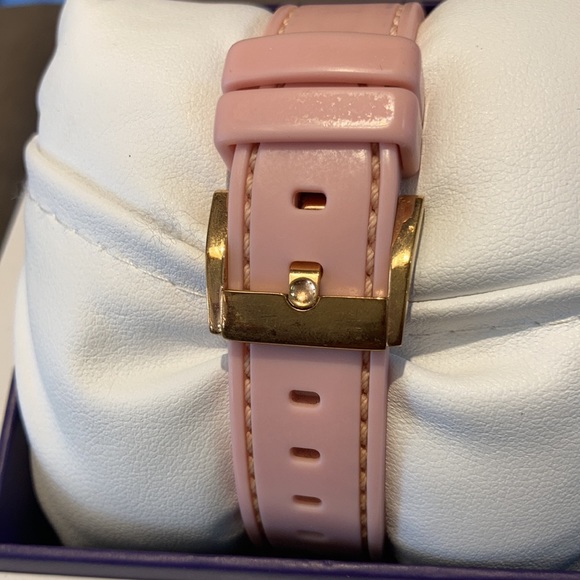 Movado Bold Evolution Watch - Picture 4 of 9